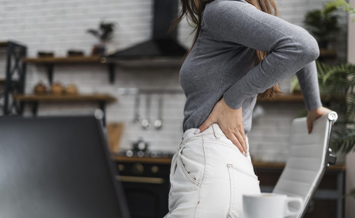 Il mal di schiena nella regione lombare è un sintomo comune di accompagnamento di varie patologie. 