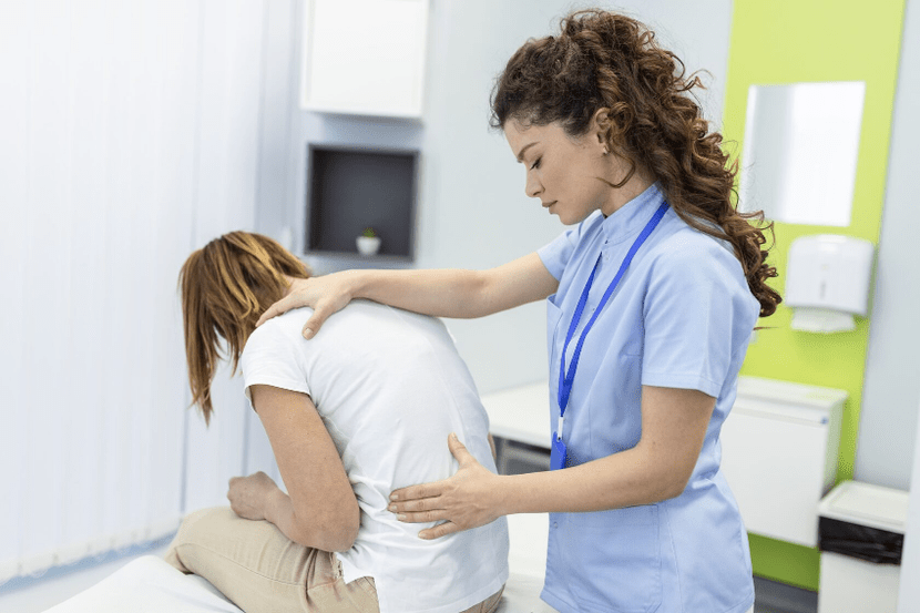 Per diagnosticare il mal di schiena lombare, il medico eseguirà un esame fisico. 